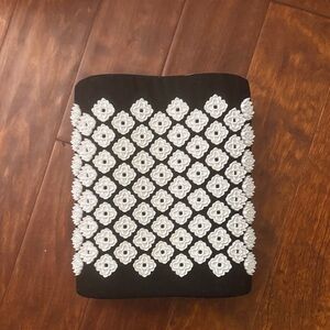 Kanjo acupressure neck pillow